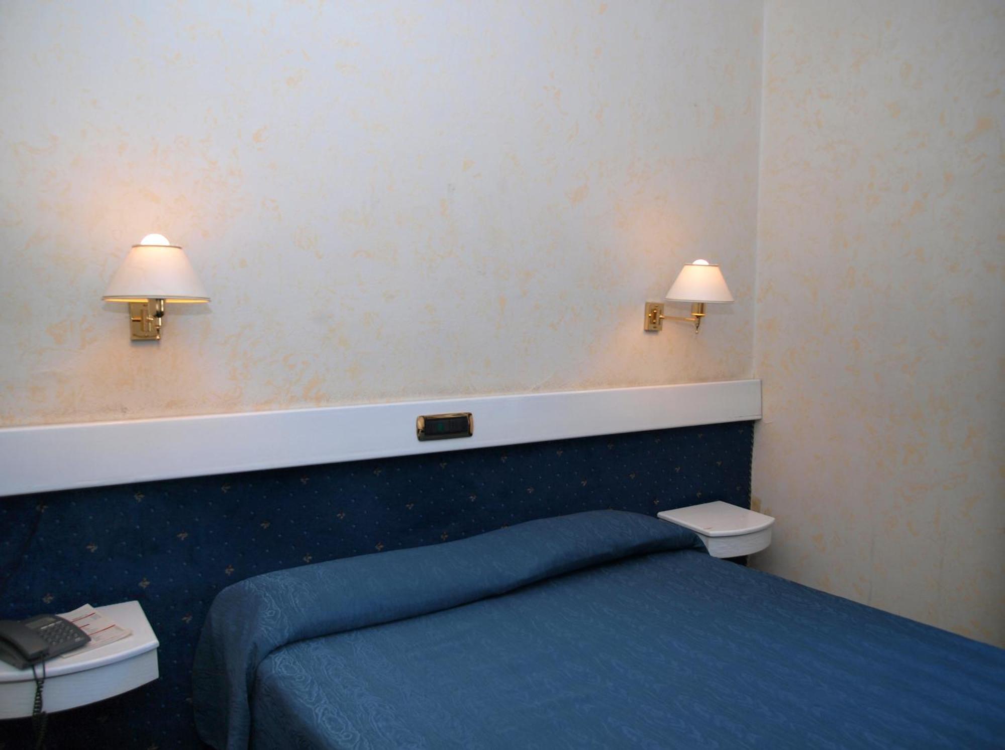 Eurohotel Piacenza Exterior photo