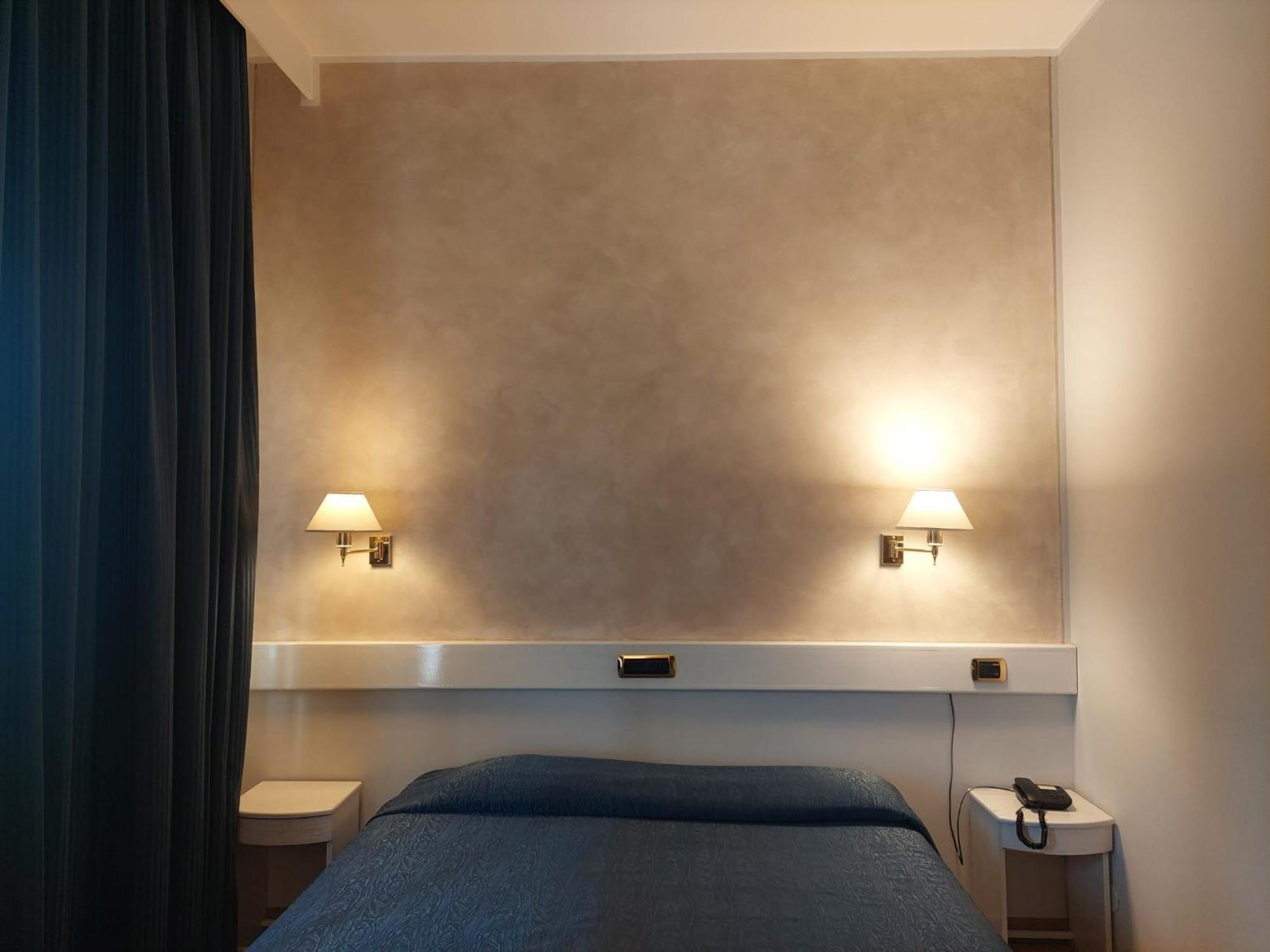 Eurohotel Piacenza Exterior photo